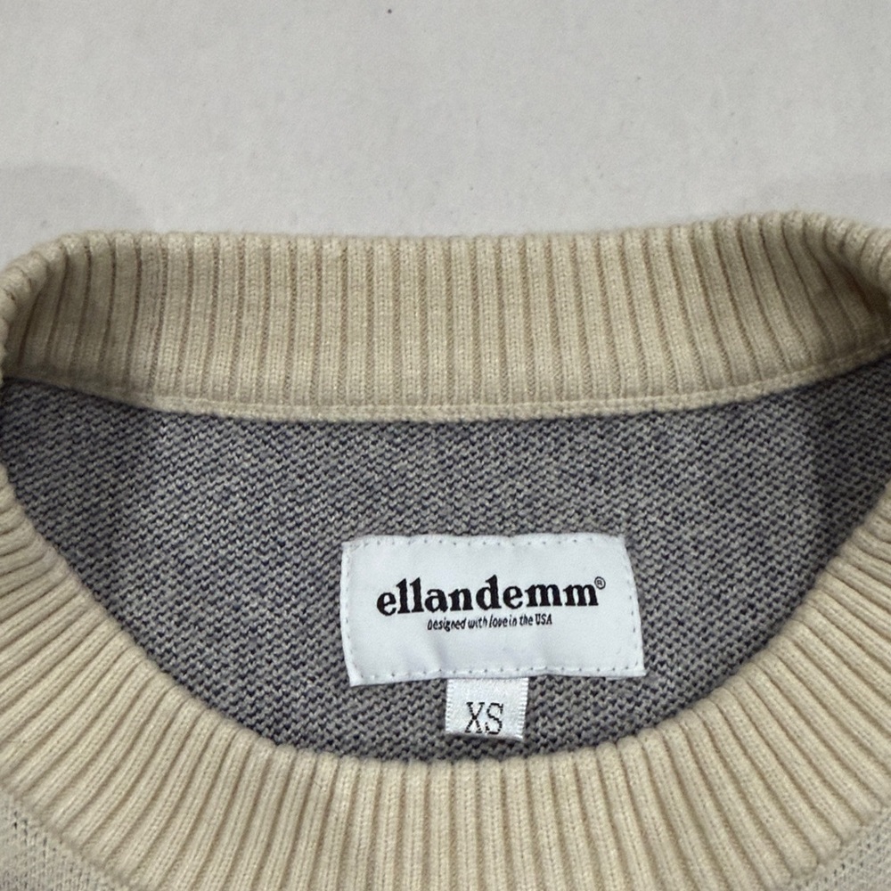 Elegant Beige Crewneck Sweater - Picture 2 of 5